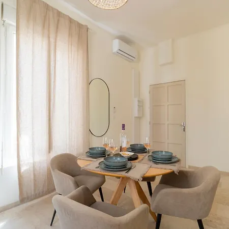 Apartment Le Nimois Clim Maisoncarreeconciergerie